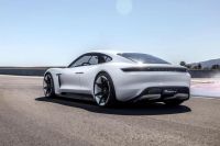 Elektrické Porsche se bude jmenovat Taycan
