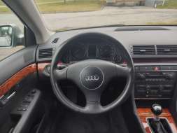 Audi A4 2.4 i  125 Kw