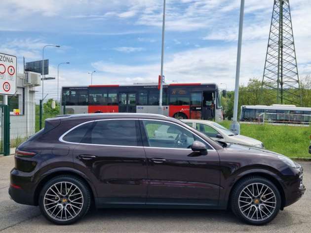 Porsche Cayenne 3,0i 250kw 1.majitel !