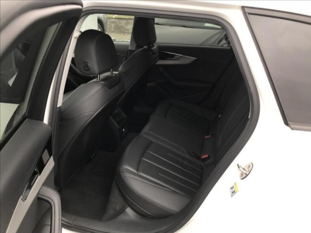 Audi A4 3,0   Avant 45 TDI QUATTRO S-L