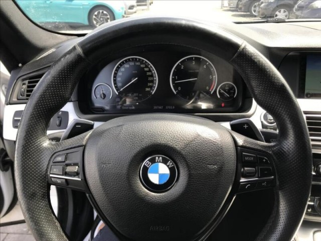 BMW Řada 5 3,0