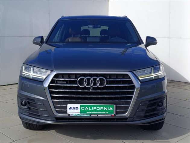 Audi Q7 3,0 TFSi S-Line 7míst Kamera