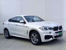 BMW X6 4,0 d M X-drive kamera ČR 1Maj