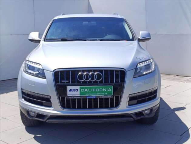 Audi Q7 3,0 TDi Quattro Autom.7Míst ČR