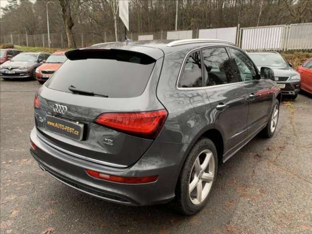 Audi Q5 2,0 TDI QUATTRO SLINE ČR,1.MAJ