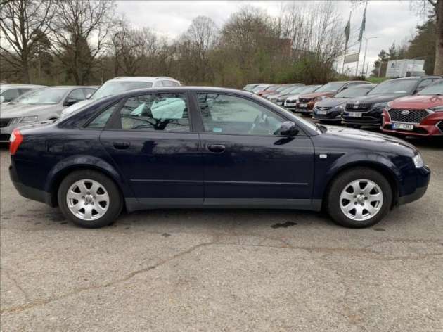 Audi A4 1,9 TDI ČR,SERVISNÍ KNÍŽKA