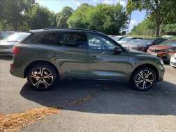 Audi Q5 2,0 TDI QUATTRO SLINE ČR,SERVI