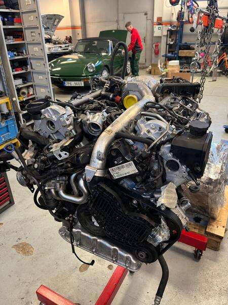 Mercedes-Benz Třídy G 350 W463 BLACK MAT AMG20