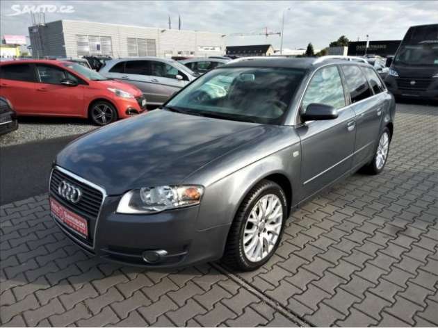 Audi A4 2,0 2.0 16V 96kW TOP STAV!