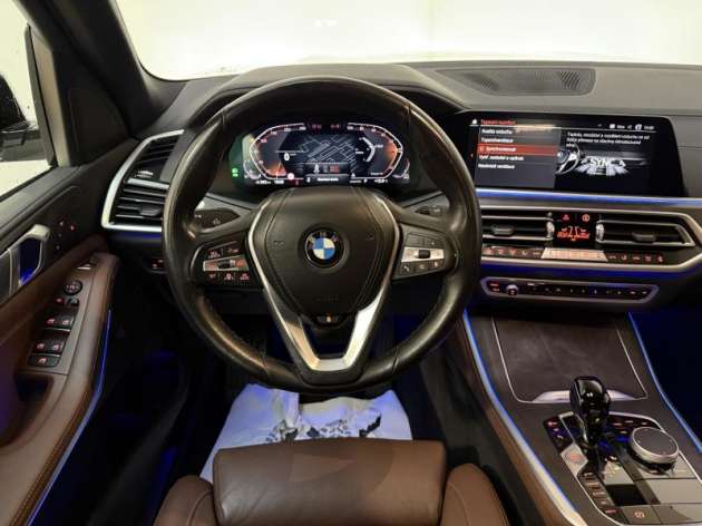 BMW X5 3.0 xDrive40i AT