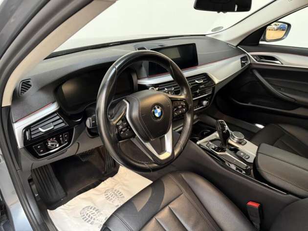 BMW Řada 5 2.0 520d Touring