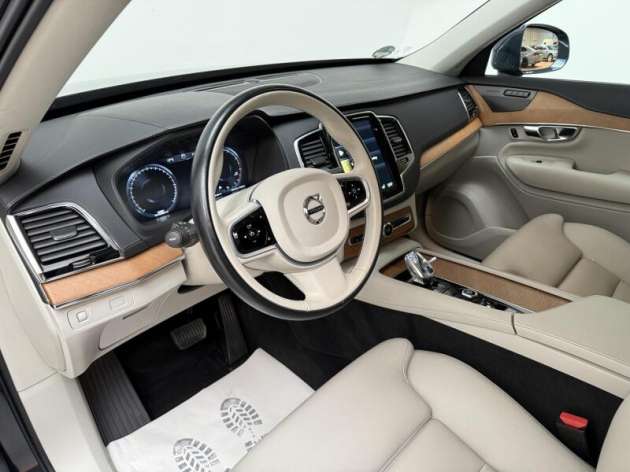 Volvo XC90 B6 AWD benzin Inscription Auto