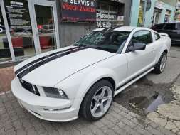 Ford Mustang V6 Coupe
