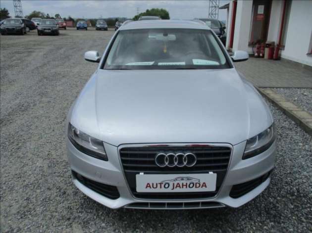 Audi A4 Avant 2,0 TDI, digiklima,servi