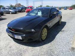 Ford Mustang 3,7 L V6, 224kW, klima, kůže,