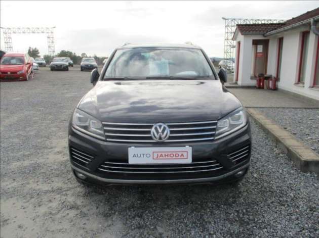 Volkswagen Touareg 3,0 TDI, DSG,servis,el.tažné