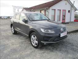 Volkswagen Touareg 3,0 TDI, DSG,servis,el.tažné