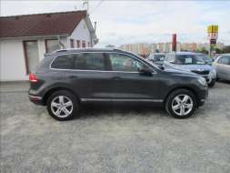 Volkswagen Touareg 3,0 TDI, DSG,servis,el.tažné