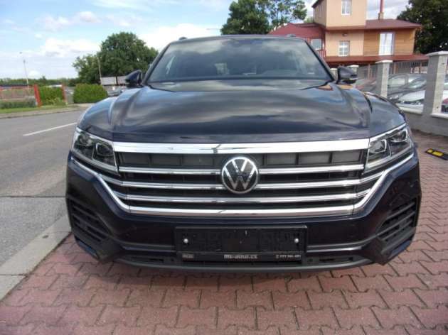 Volkswagen Touareg 3,0TDI VZDUCH KŮŽE HUD TAŽNÉ