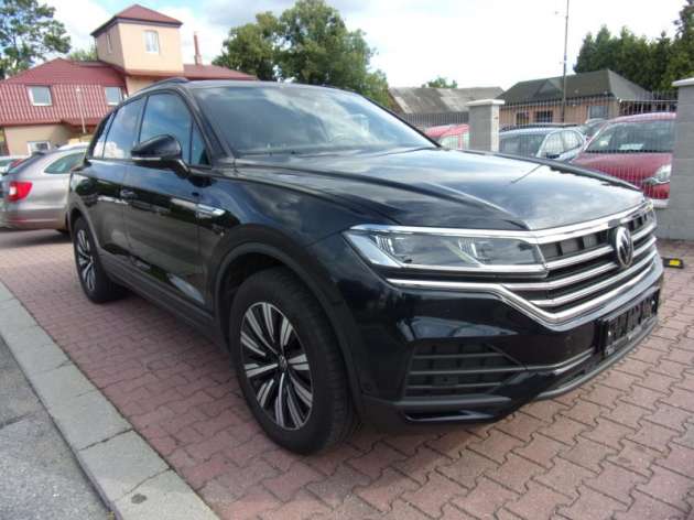 Volkswagen Touareg 3,0TDI VZDUCH KŮŽE HUD TAŽNÉ