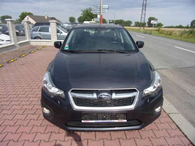 Subaru Impreza 1,6i AUTOKLIMA VÝHŘEV 4x4