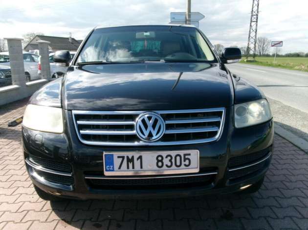 Volkswagen Touareg 2,5TDI DSG AC TEMP ALU