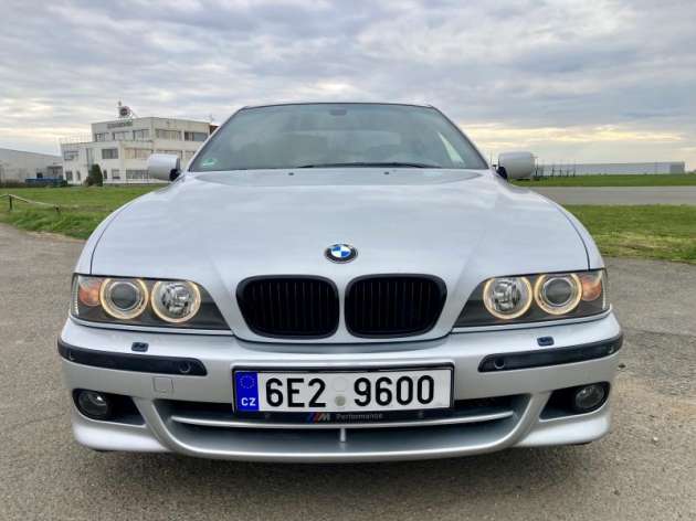 BMW Řada 5 525i M-Paket 141kW/192PS !