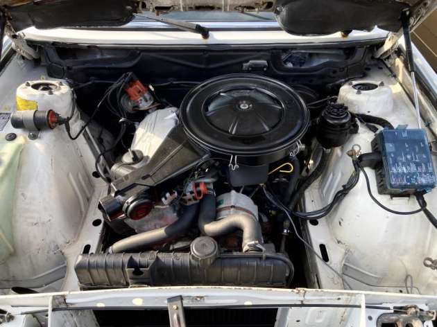 BMW Řada 5 518 5-Rychlostní 122 PS