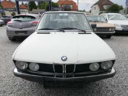 BMW Řada 5 518 E28 5-Rychlostní 122 PS
