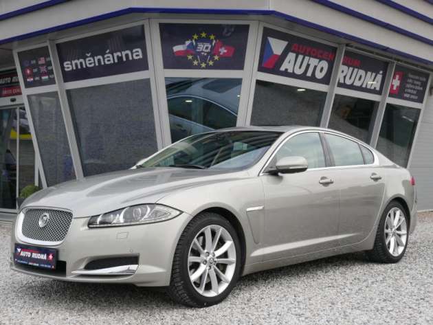 Jaguar XF 3,0 V6 AWD Automat REZERVACE