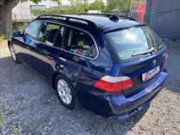 BMW Řada 5 3,0 d Manuál  Xenony,Senzory