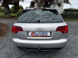 Audi A4 2,0 TDi Automat  NováSTK,Tažné