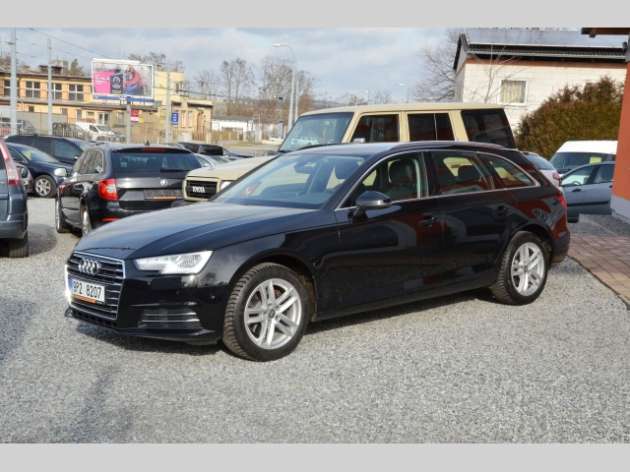 Audi A4 2.0 TDi 110kW / NAVI / XENON