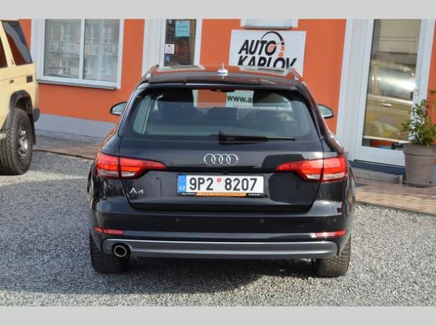 Audi A4 2.0 TDi 110kW / NAVI / XENON