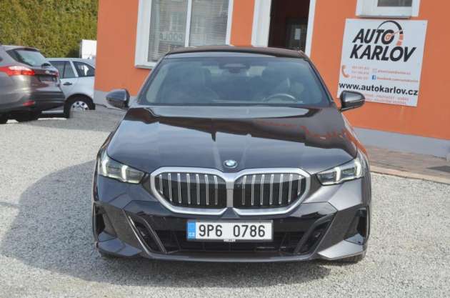BMW Řada 5 520dA M-Sport PANO / LED / HUD