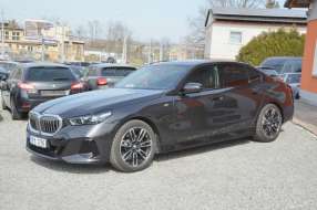BMW Řada 5 520dA M-Sport PANO / LED / HUD
