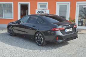 BMW Řada 5 520dA M-Sport PANO / LED / HUD