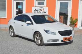 Opel Insignia 2.0 CDTi 118kW / ČR / XENON