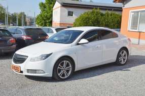 Opel Insignia 2.0 CDTi 118kW / ČR / XENON