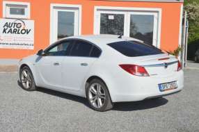 Opel Insignia 2.0 CDTi 118kW / ČR / XENON