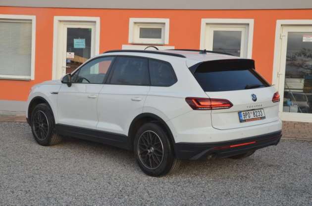 Volkswagen Touareg 3.0 TDi 200kW 4x4 / ČR / TAŽNÉ