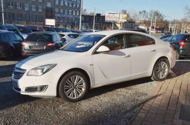Opel Insignia 2.0 CDTi 96kW XENON / ČR