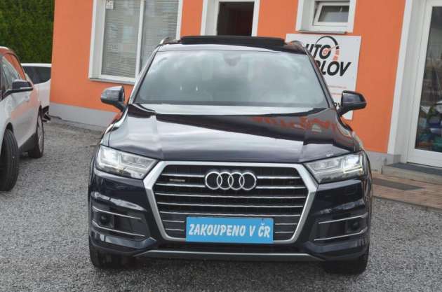 Audi Q7 3.0 TDi Quattro S-LINE / ČR