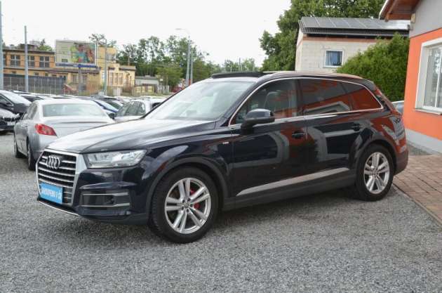Audi Q7 3.0 TDi Quattro S-LINE / ČR