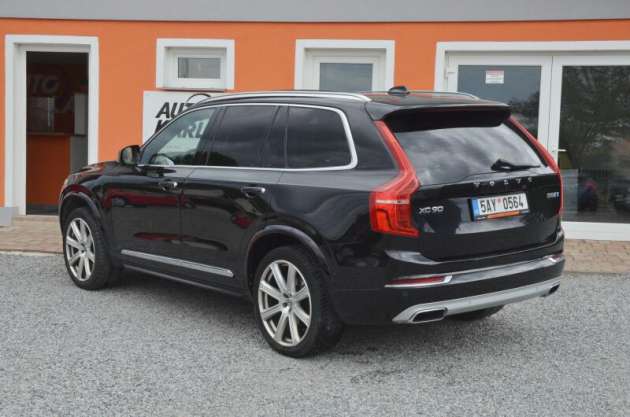 Volvo XC90 D5 AWD 173kW INSCRIPTION 7míst