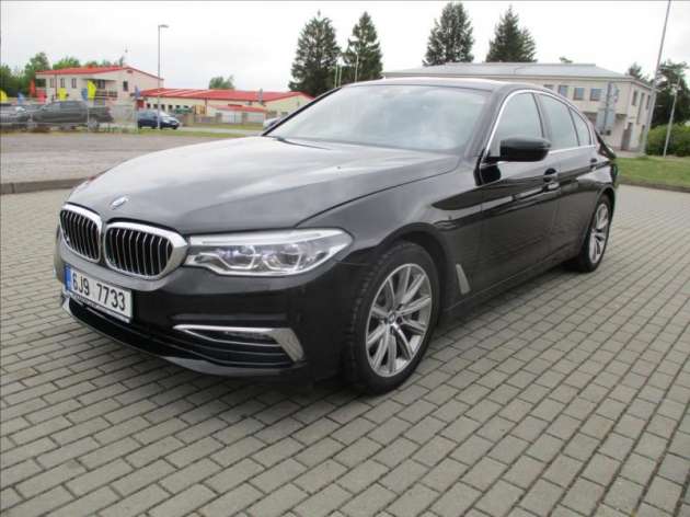 BMW Řada 5 3,0 d 195kw X-Drive LED Luxury
