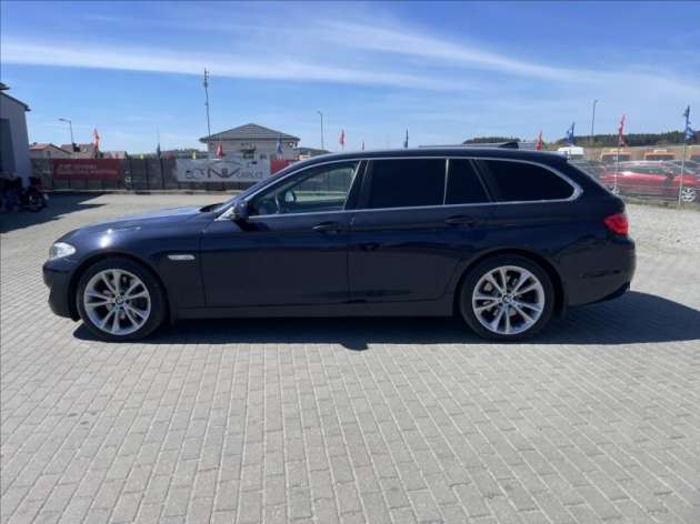 BMW Řada 5 3,0 d 180kw Manuál Luxury 2maj