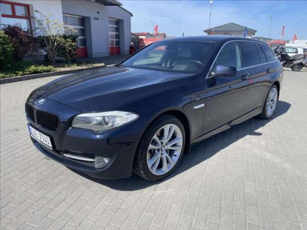BMW Řada 5 3,0 d 180kw Manuál Luxury 2maj