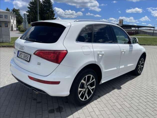 Audi Q5 3,0 TDi Quattro S-Line CZauto