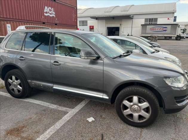 Volkswagen Touareg 3,0 TDi 165kw Tiptronic bez ko